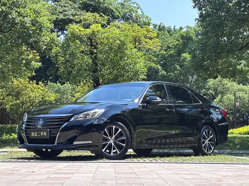 Toyota Crown 2.0T Fashion Edition 2019