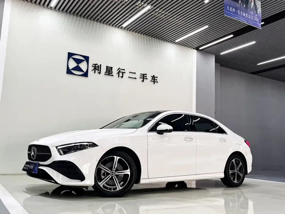 Mercedes-Benz A-Class A 200 L Fashion Edition 2024