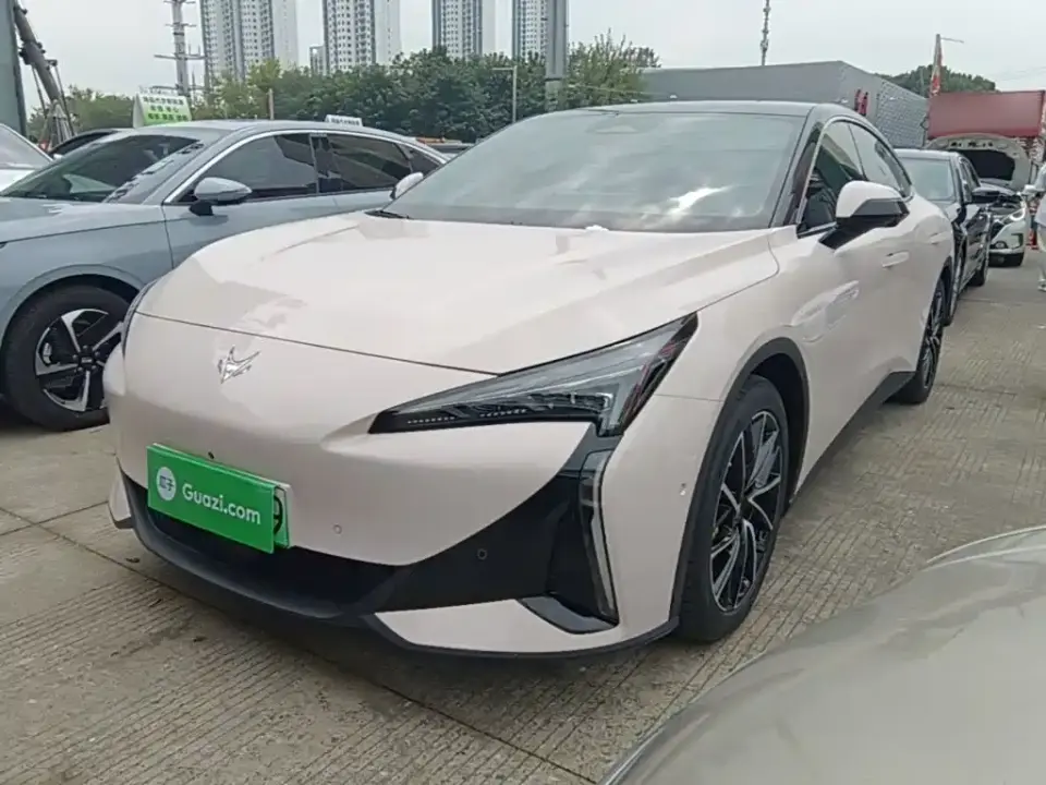 Arcfox Alpha S5 Model 560MAX 185kW 2025