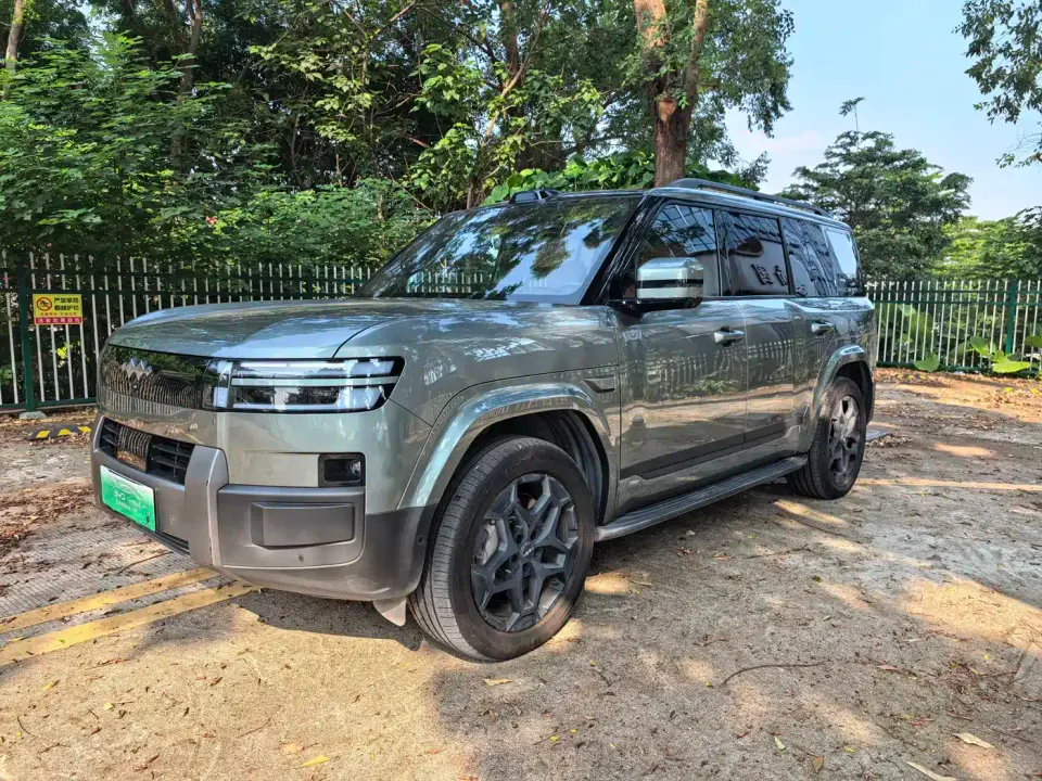 Fangchengbao Titanium 7 AWD Base Model 2025