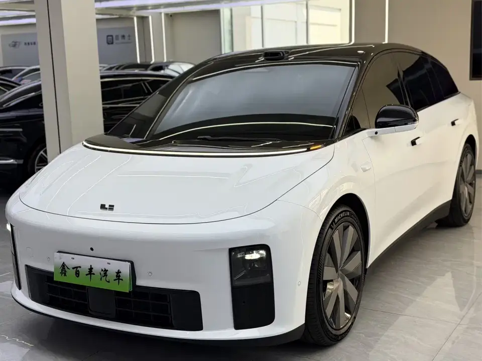 Li Auto i6 4WD Base Model 2026