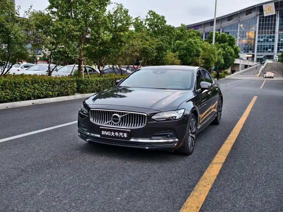 Volvo S90 Model B5 Inscription Luxury Edition 2021