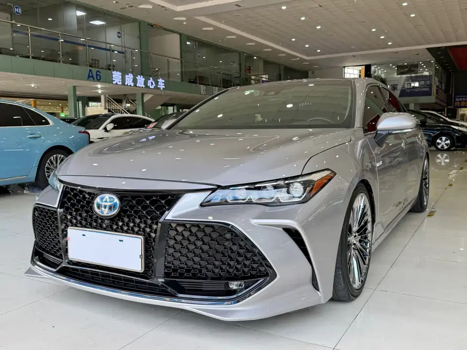 Toyota Avalon Hybrid 2.5L Luxury Edition China VI 2021