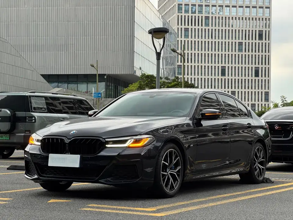 BMW 5 Series (Import) Facelift 530i Style Edition M Sport Package 2023