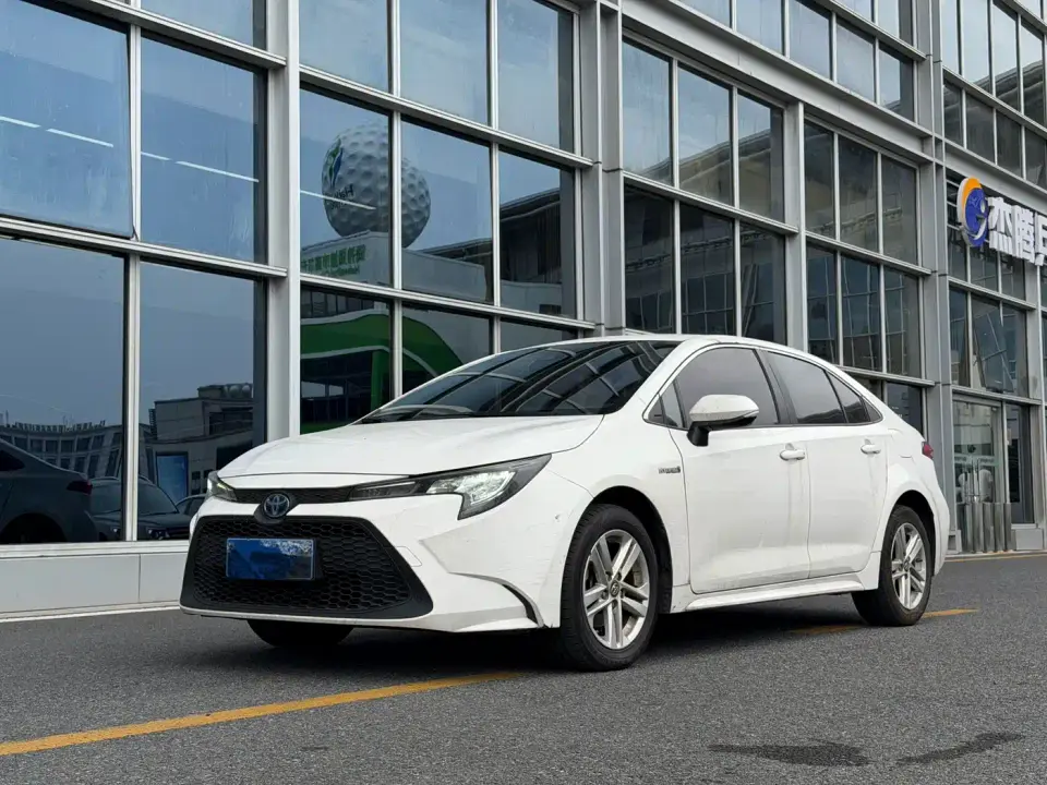 Toyota Levin Dual Engine 1.8H E-CVT Leading Edition 2022