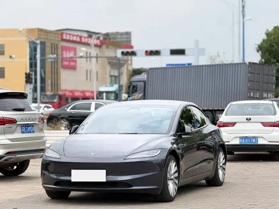 Tesla Model 3 Rear-Wheel Drive 2024