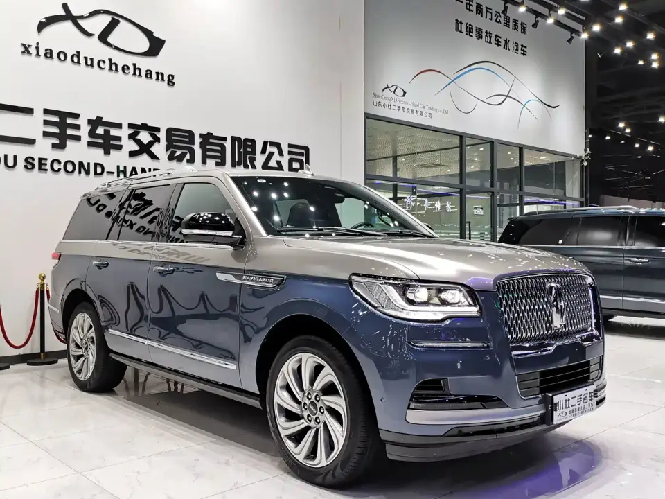 Lincoln Navigator Model 3.5T Blue-Silver Edition 2024