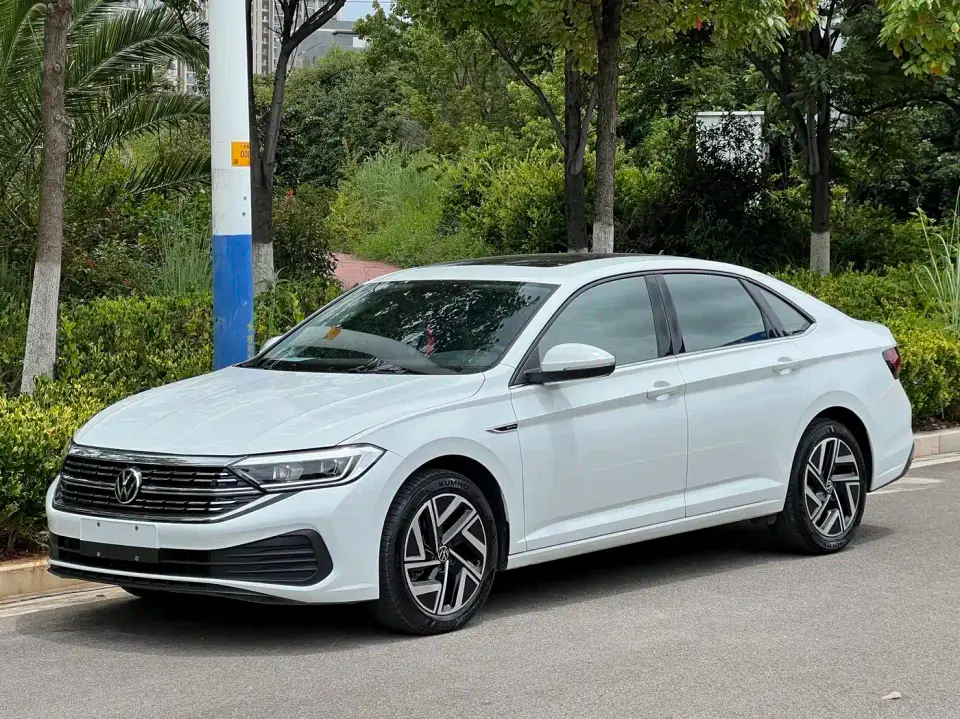 Volkswagen Sagitar 300TSI DSG Flying Edition 2024