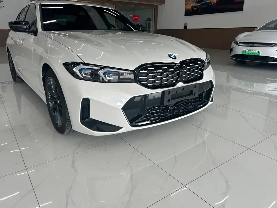 BMW 3 Series 330i M Sport Shadowline Package 2024
