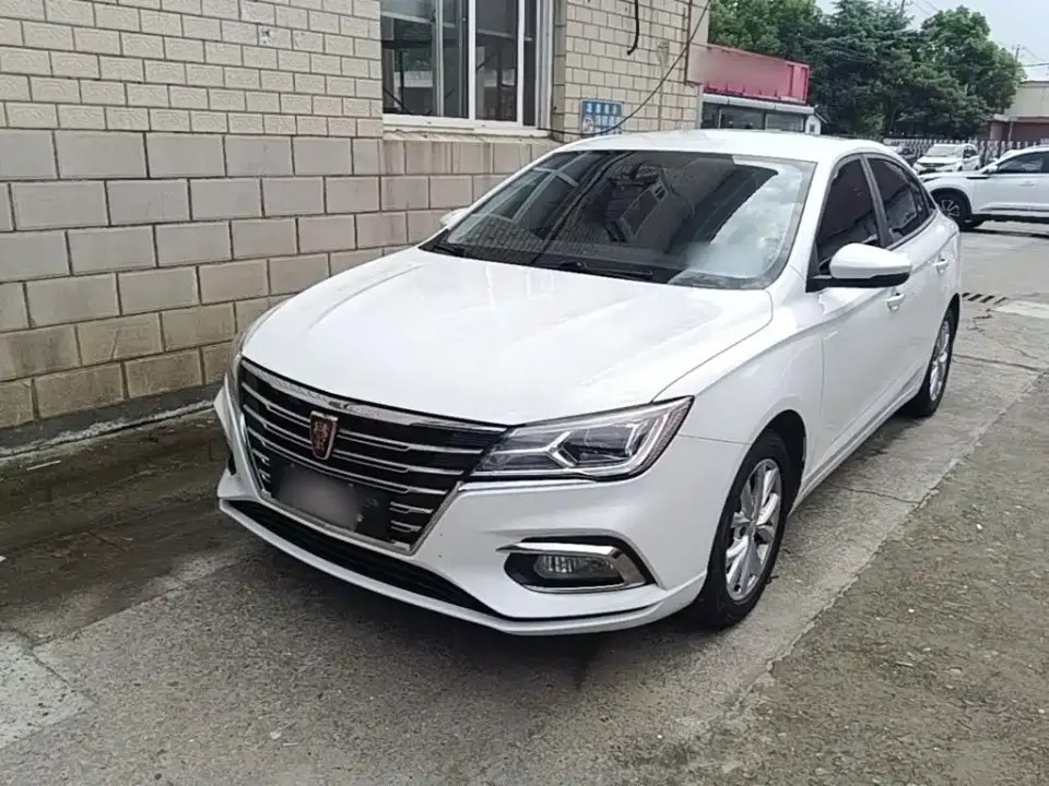 Roewe i5 1.5L Manual 4G Connected Premium Edition 2021