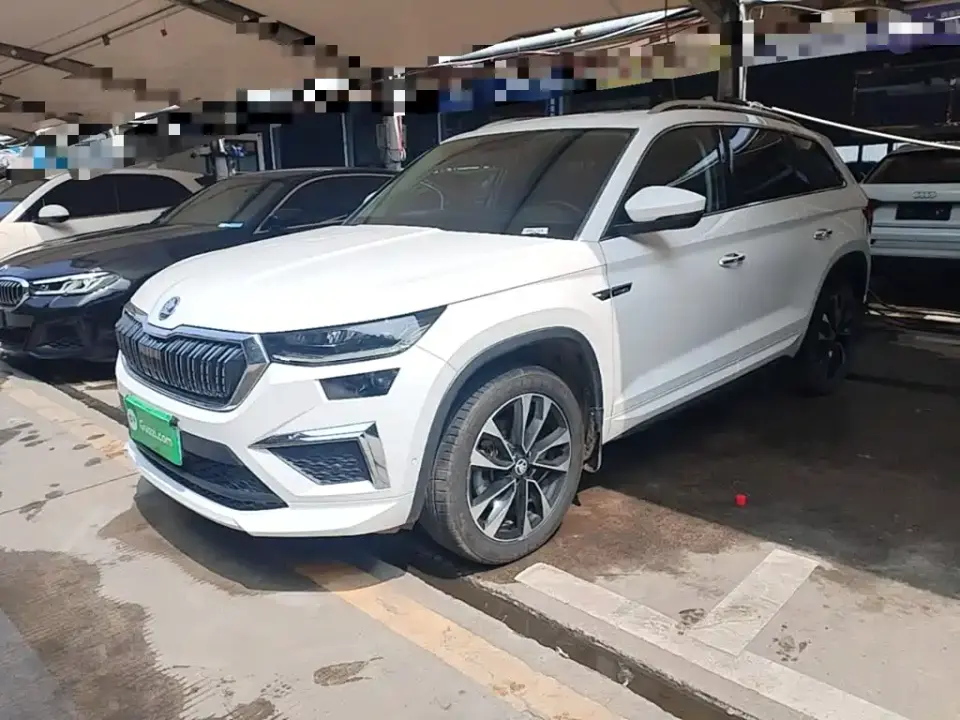 Skoda Kodiaq Facelift TSI330 7-seat FWD Luxury Edition 2023