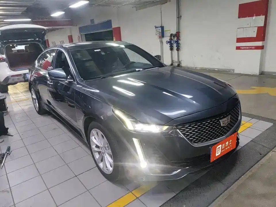 Cadillac CT5 28T Sporty 2021