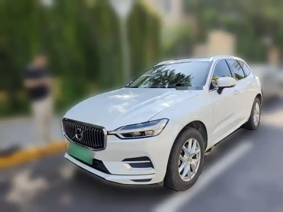 Volvo XC60 T5 4WD Intelligent Ease China VI 2019