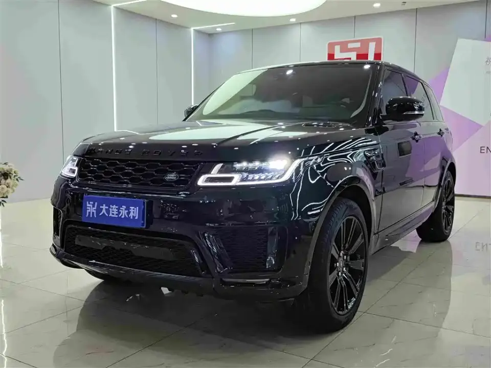 Land Rover Range Rover Sport 3.0 L6 Gloss Black Edition 2022
