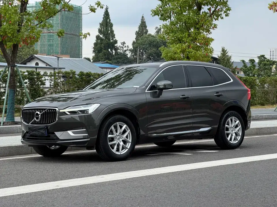 Volvo XC60 T5 AWD Momentum 2020
