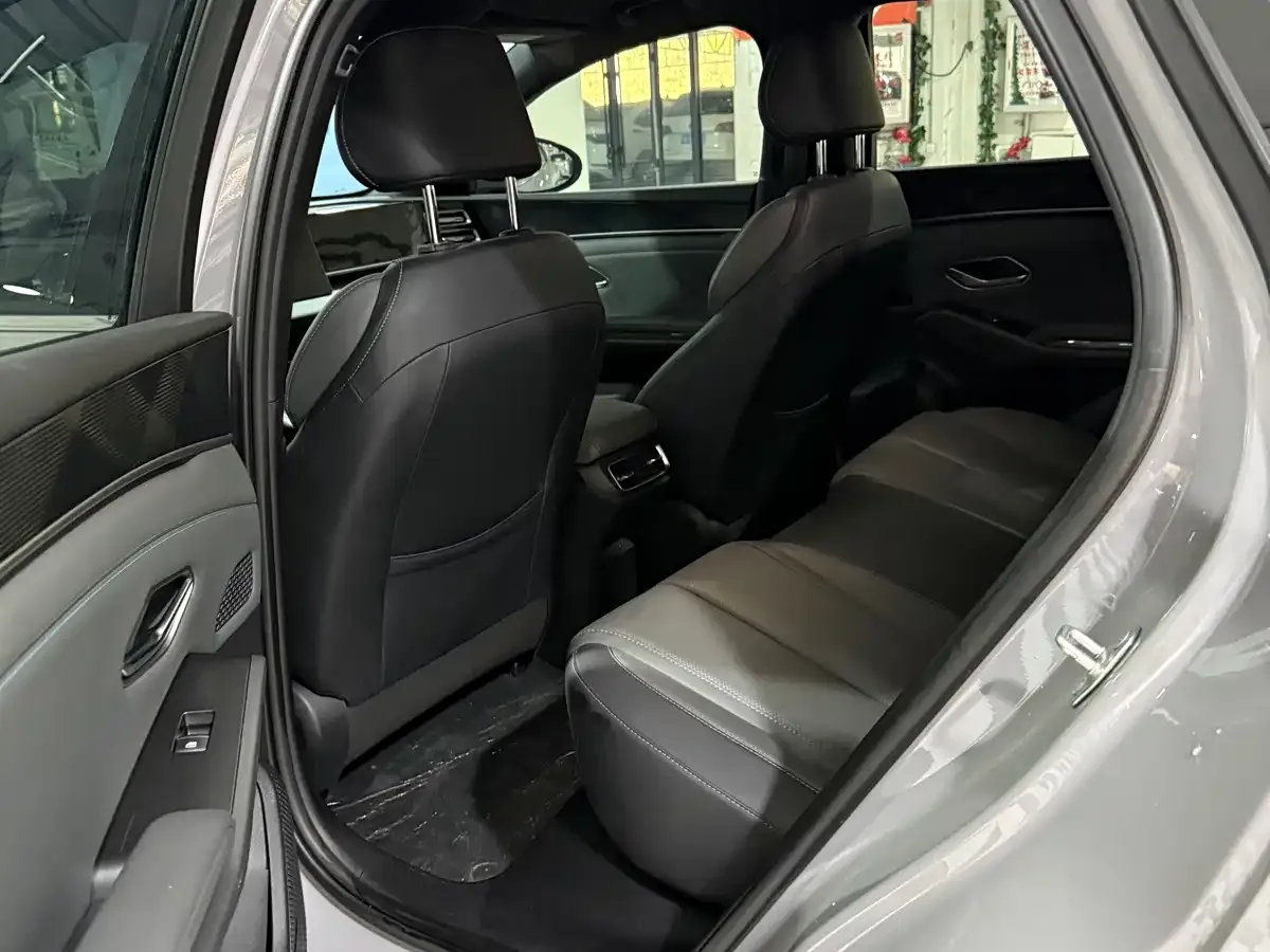 BYD Qin L Model DM-i Smart Drive Edition 128KM Pioneer 2026 — фото 8