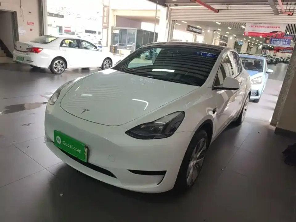 Tesla Model Y Facelift Rear-Wheel Drive Version 2023