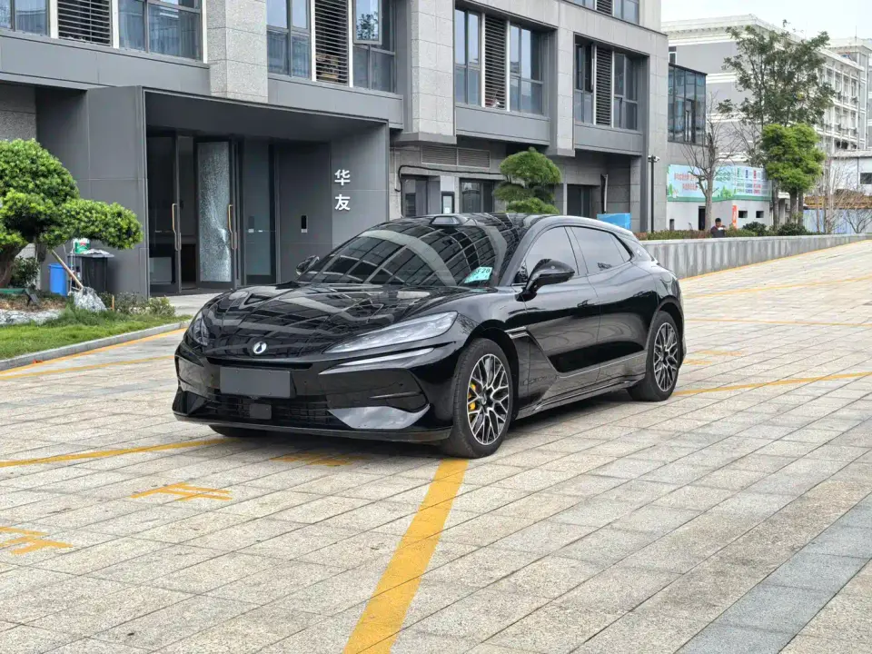 Denza Z9GT Model Yi San Fang Flash Charge Honor Edition 2026