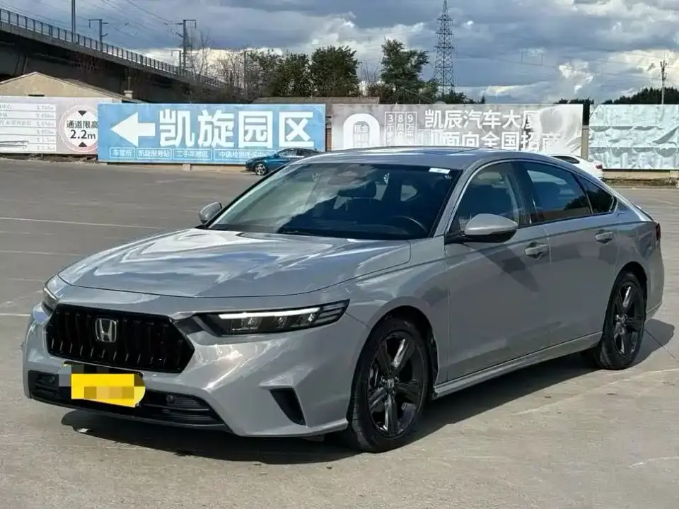 Honda Inspire 260TURBO Delicate Edition 2023