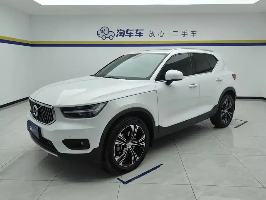 Volvo XC40 T4 AWD Smart Luxury Edition 2021