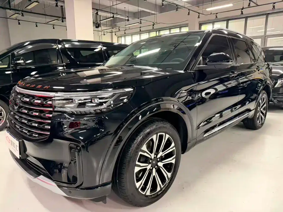 Ford Explorer 2.3T EcoBoost AWD Titanium Edition 7-Seater 2025