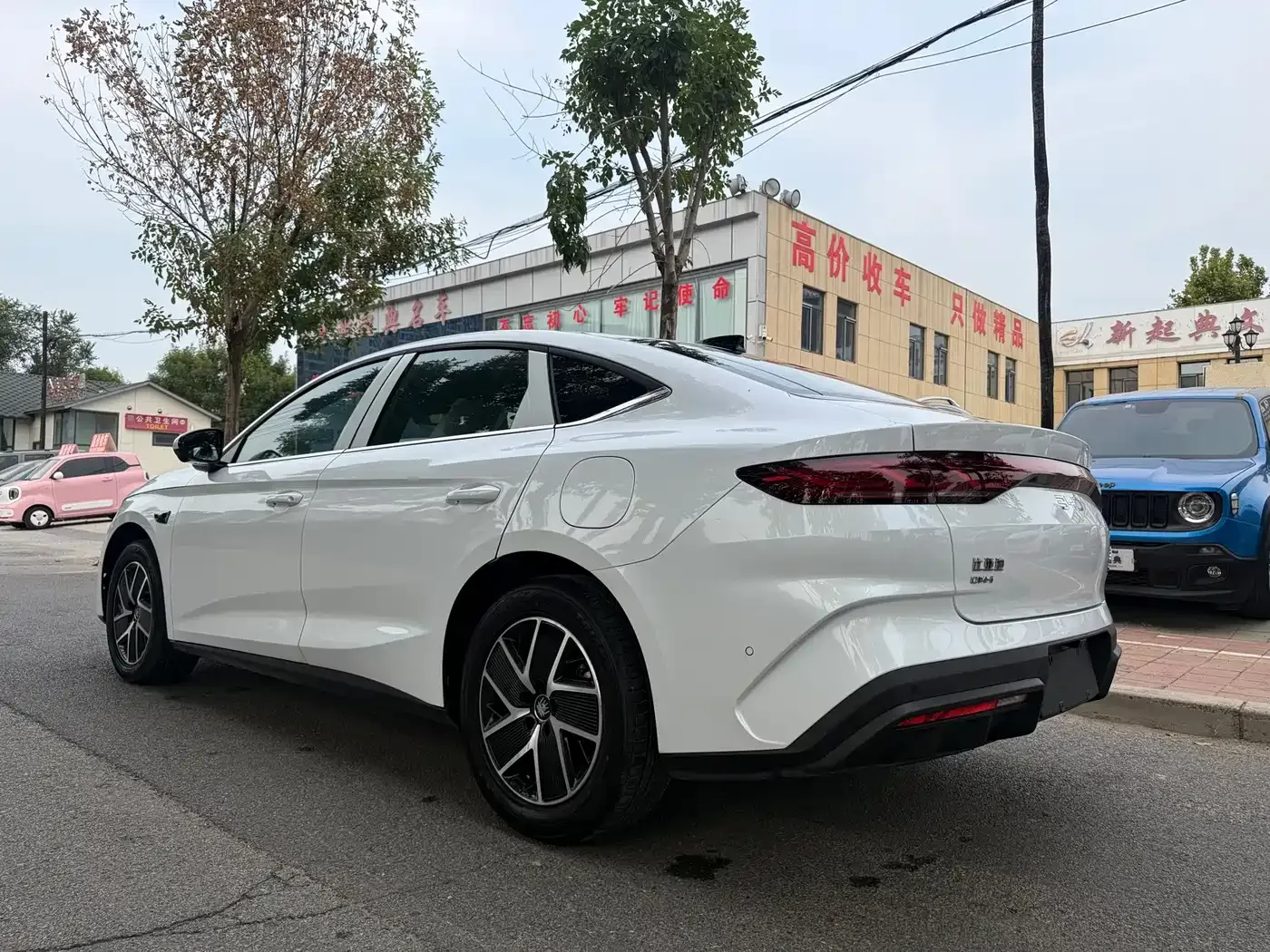 BYD Qin L Model DM-i Smart Drive Edition 128KM Pioneer 2026 — фото 9