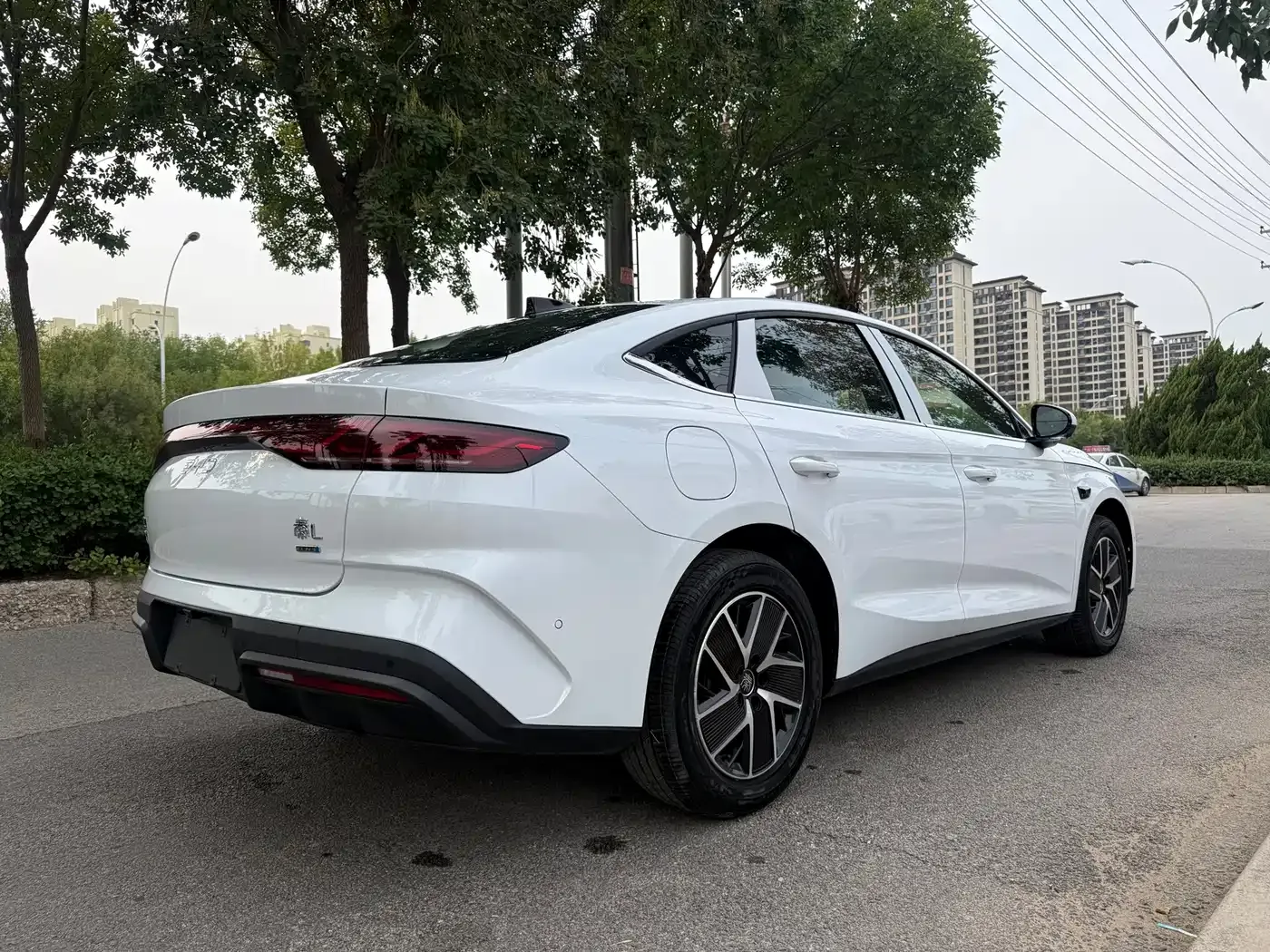 BYD Qin L Model DM-i Smart Drive Edition 128KM Pioneer 2026 — фото 7