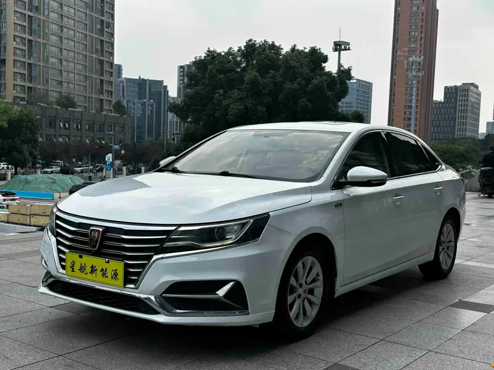 Roewe i6 New Energy 45T Hybrid Connected Smart Enjoyment Edition 2019