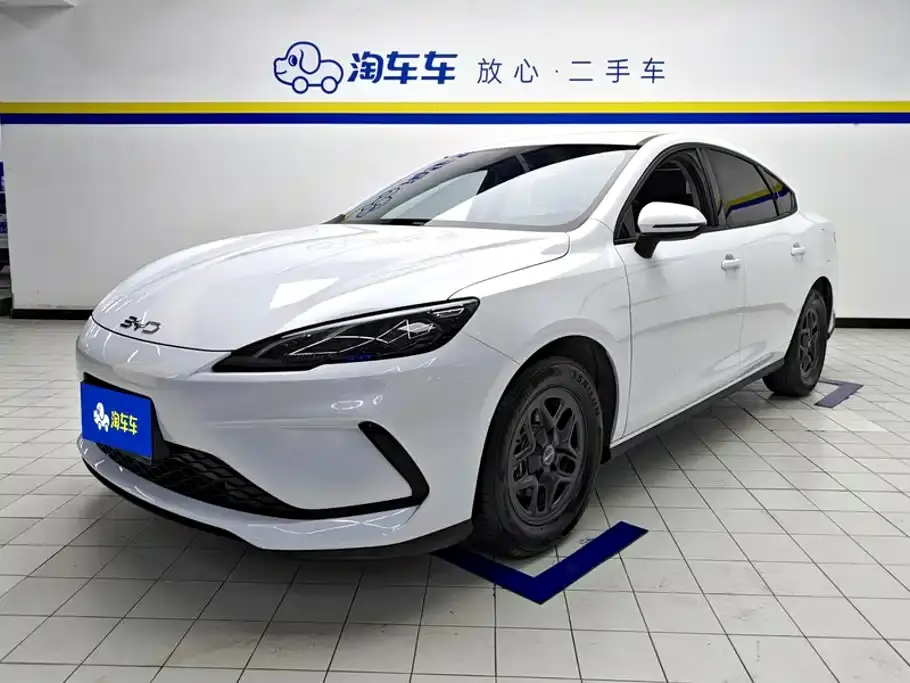 BYD Hai Bao 05 DM-i DM-i Smart Drive Edition 55KM Luxury 2025