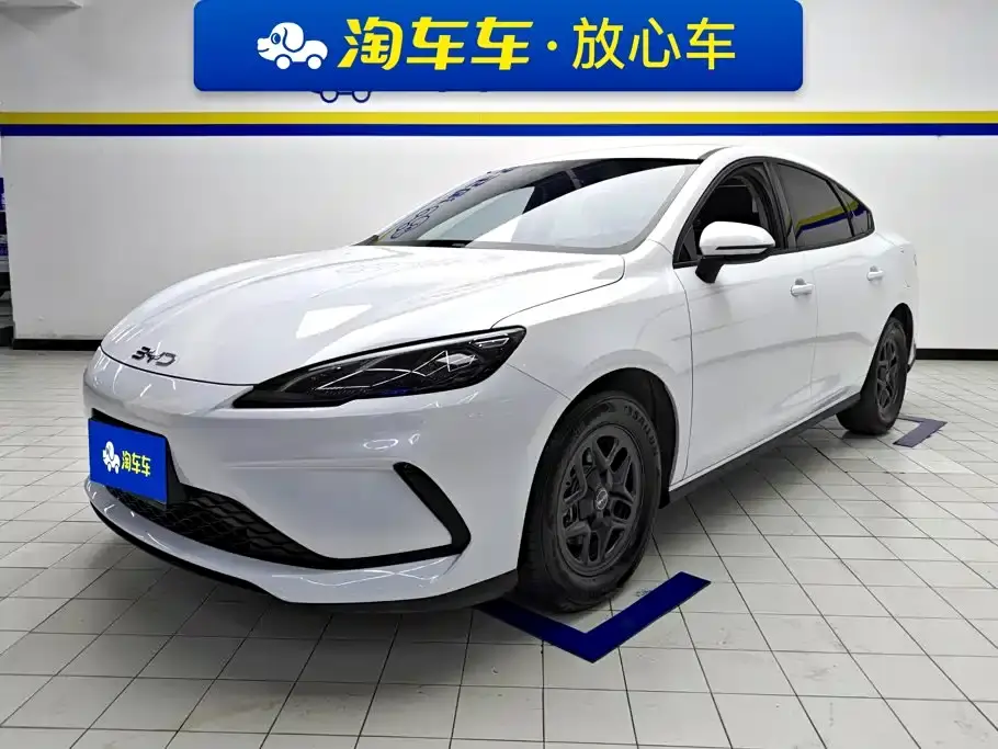 BYD Hai Bao 05 DM-i DM-i Smart Drive Edition 55KM Luxury 2025