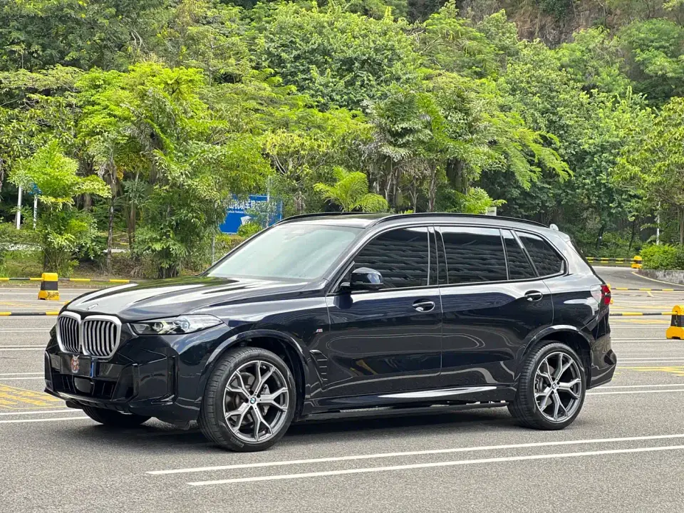 BMW X5 Model xDrive 30Li Exclusive M Sport Blackout Package 2025