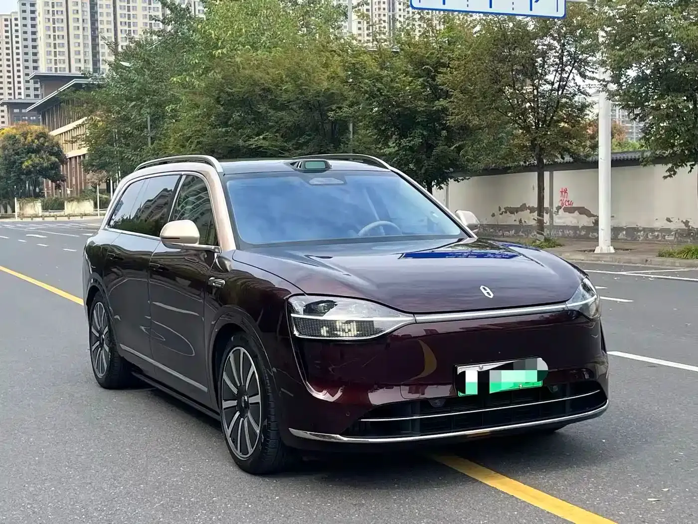 AITO Wenjie AITO M9 Extended Range Ultra 52kWh 6-Seater 2025 — фото 2