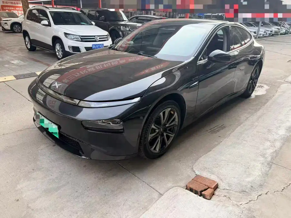 XPeng P7 586E 2023