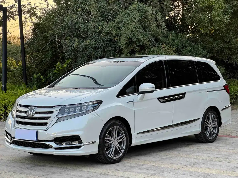 Honda Elysion 2.0L Hybrid Luxury Edition 2021