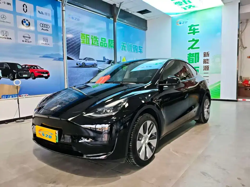 Tesla Model Y Facelift Rear-Wheel Drive Version 2023