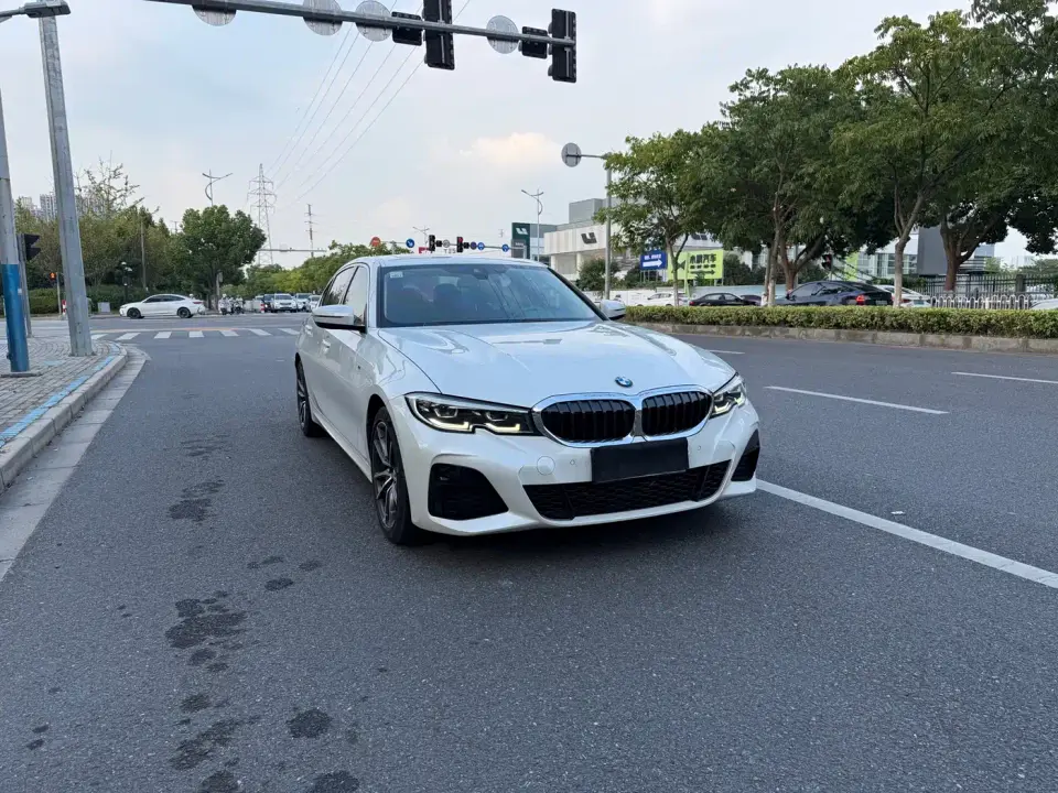 BMW 3 Series 325Li M Sport Package 2021