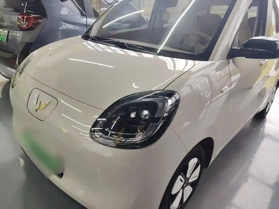 Wuling Motors Hongguang MINIEV 4-Door Advanced 2025
