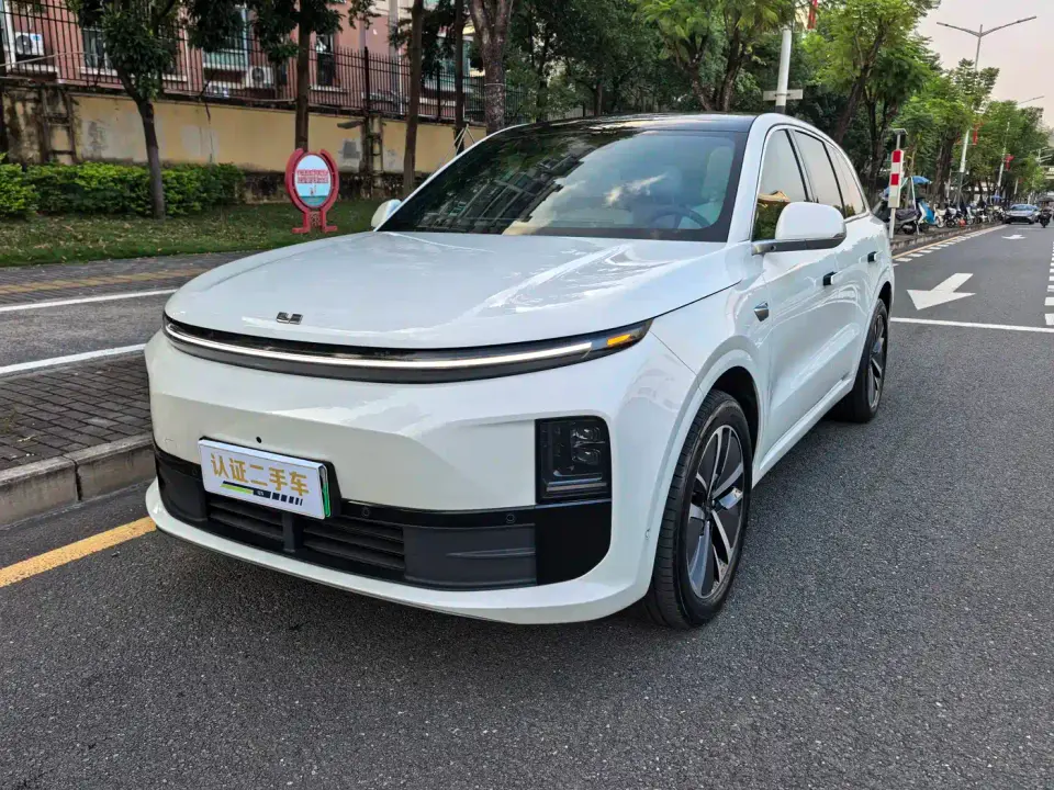 Li Auto L6 Pro 2025