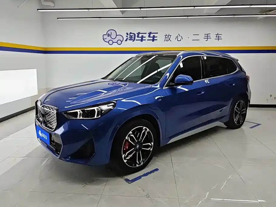 BMW iX1 xDrive30L M Sport Package 2023