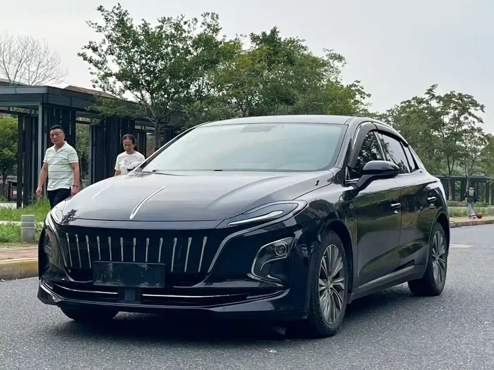 Hongqi E-QM5 431km Charging Enjoyment Edition 2023