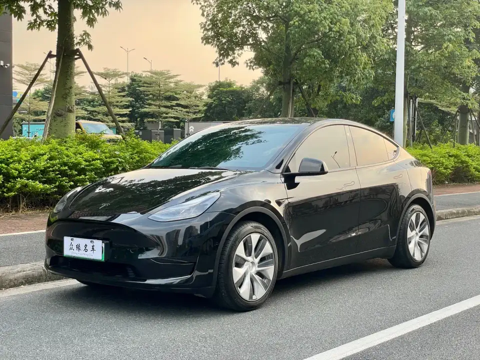 Tesla Model Y Facelift Rear-Wheel Drive Version 2023
