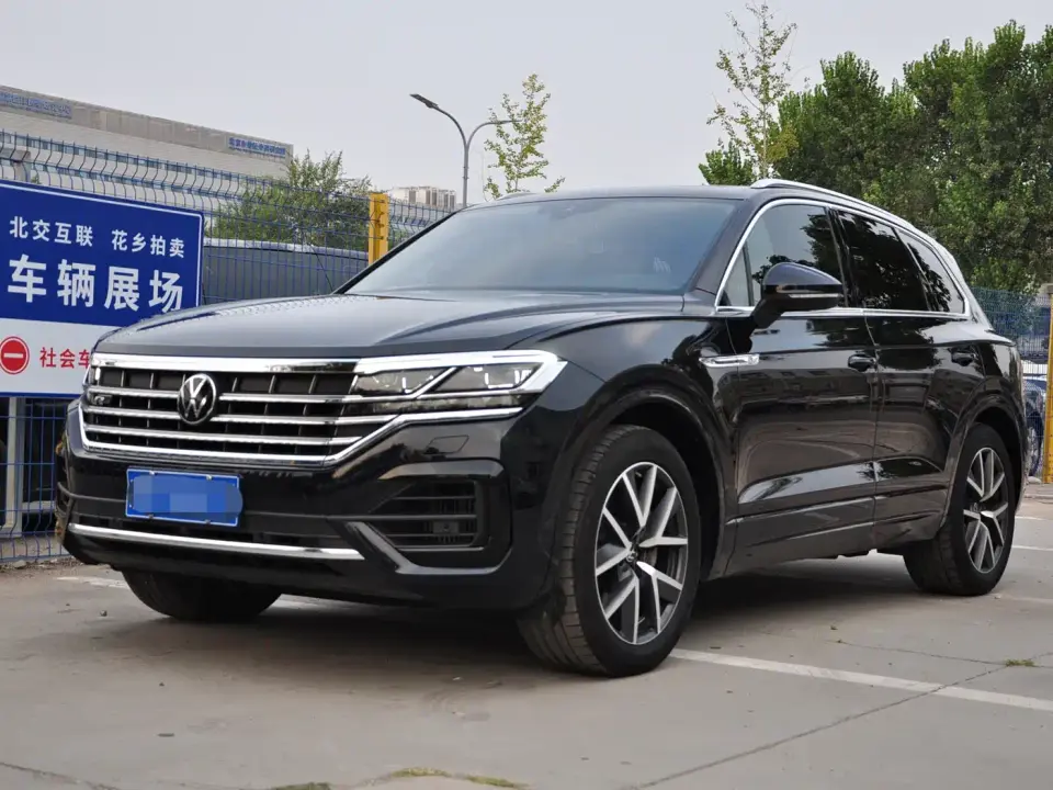Volkswagen Touareg 3.0TSI R-Line Classic Sport Package 2021