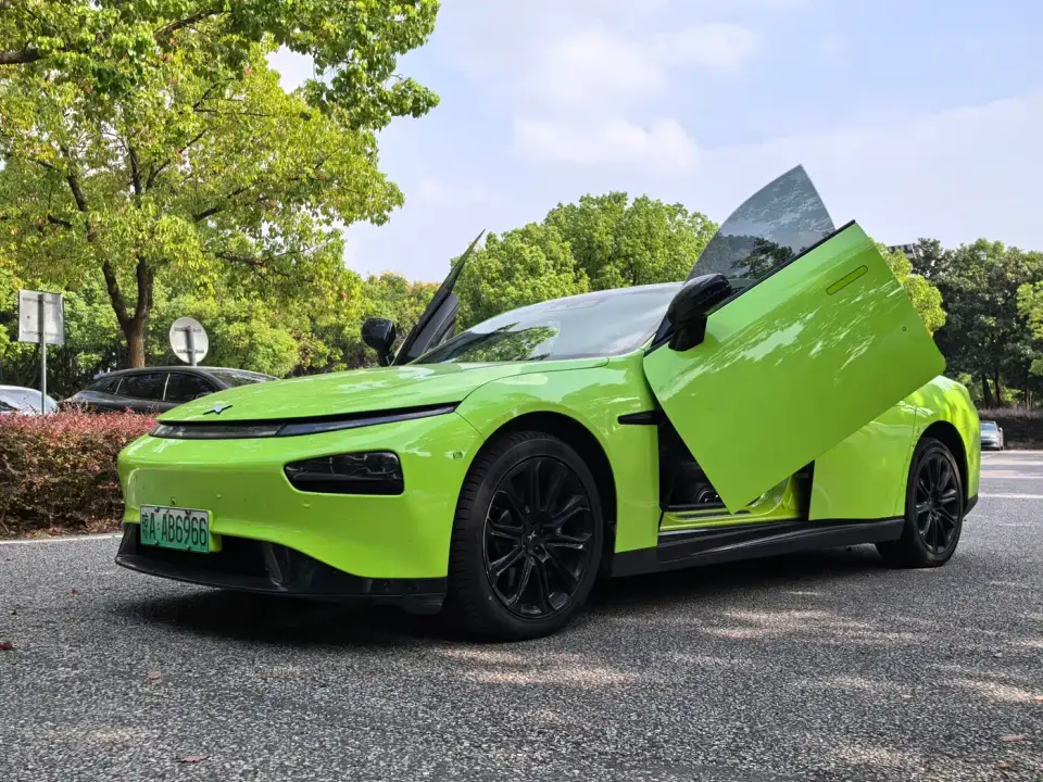 XPeng P7 670E Wing Edition 2021