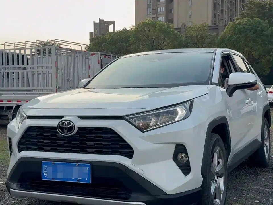 Toyota RAV4 Rongfang 2.0L CVT 2WD Trend 2022