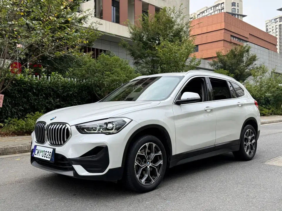 BMW X1 sDrive25Li Leading 2021