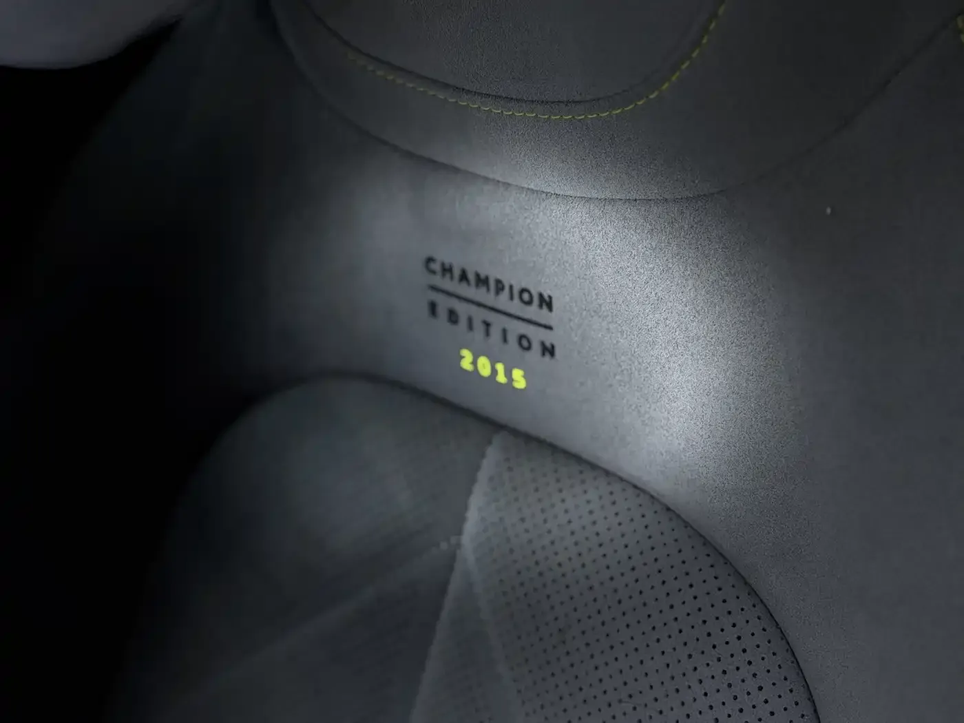 NIO ET5T Model Champion Commemorative Edition 75kWh Touring 2025 — фото 12