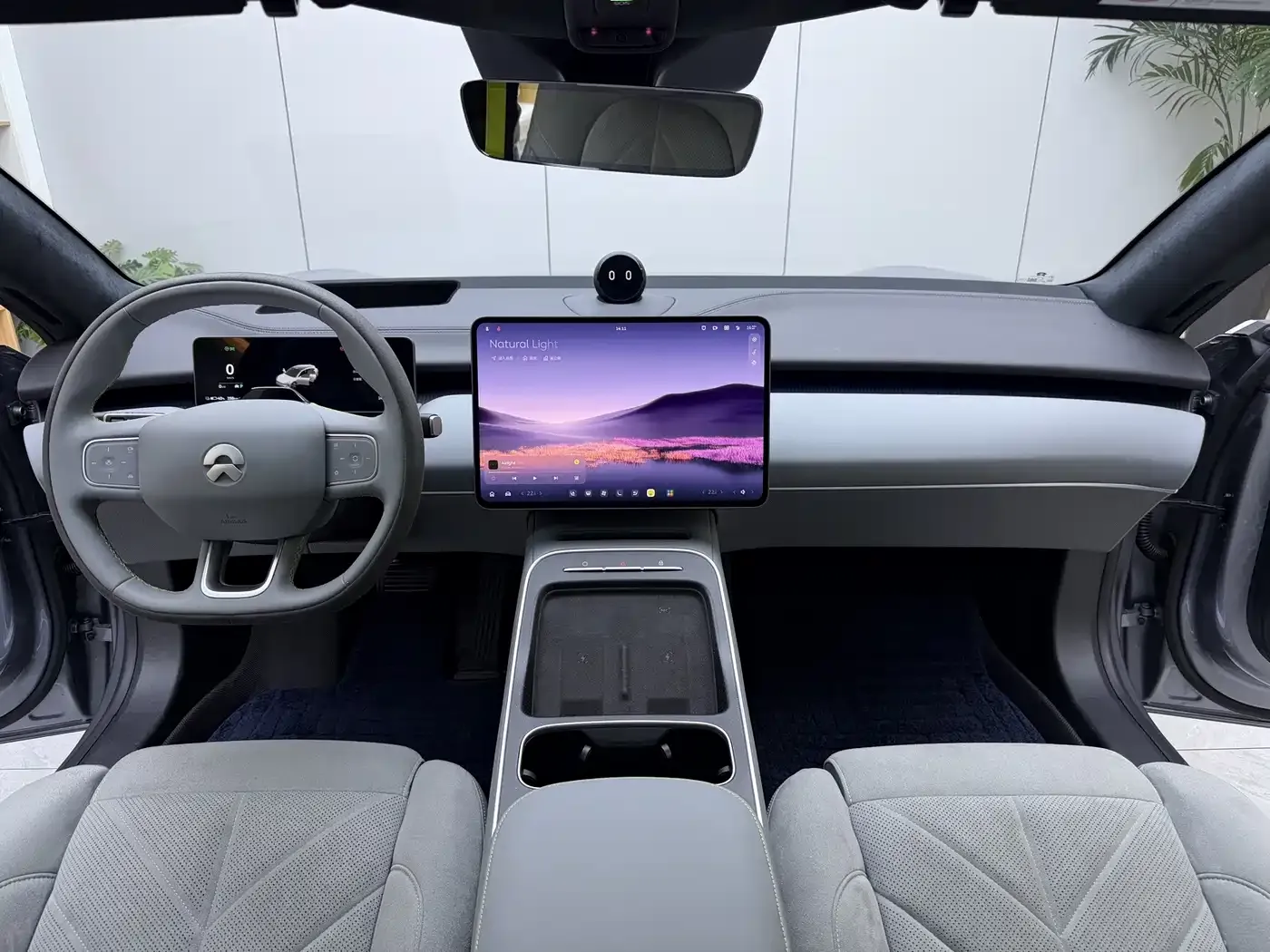 NIO ET5T Model Champion Commemorative Edition 75kWh Touring 2025 — фото 6