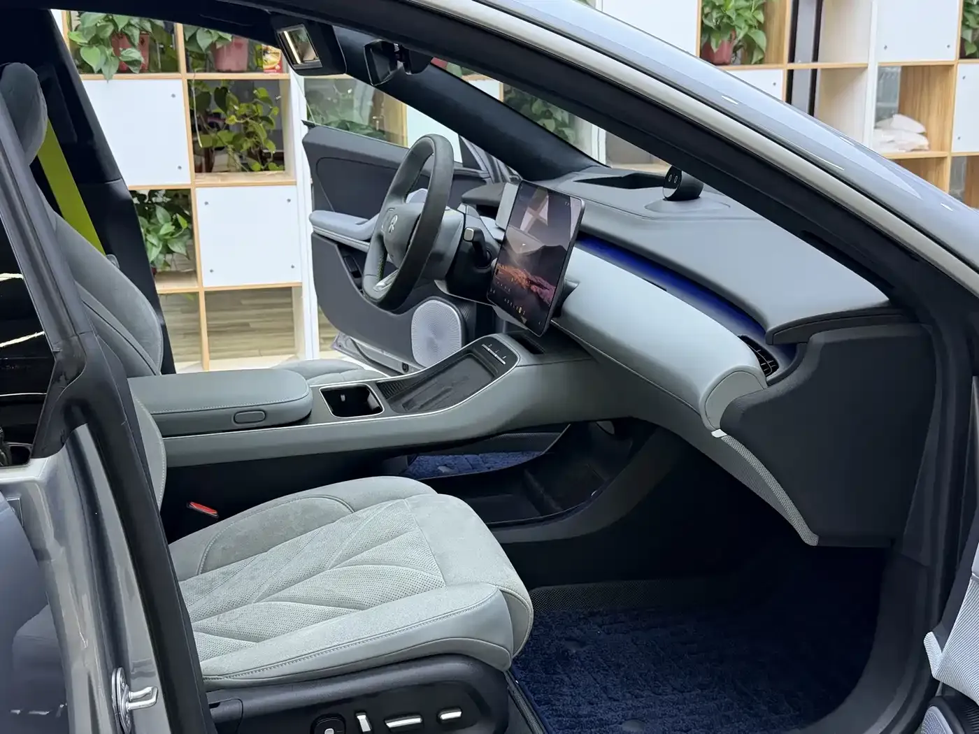 NIO ET5T Model Champion Commemorative Edition 75kWh Touring 2025 — фото 14