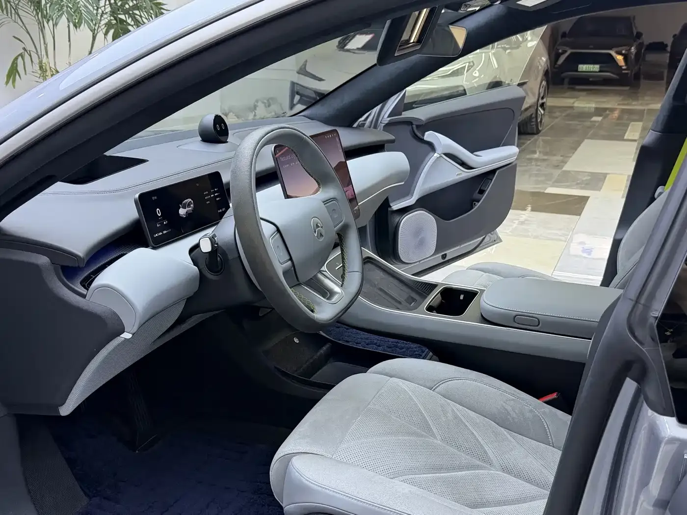 NIO ET5T Model Champion Commemorative Edition 75kWh Touring 2025 — фото 4