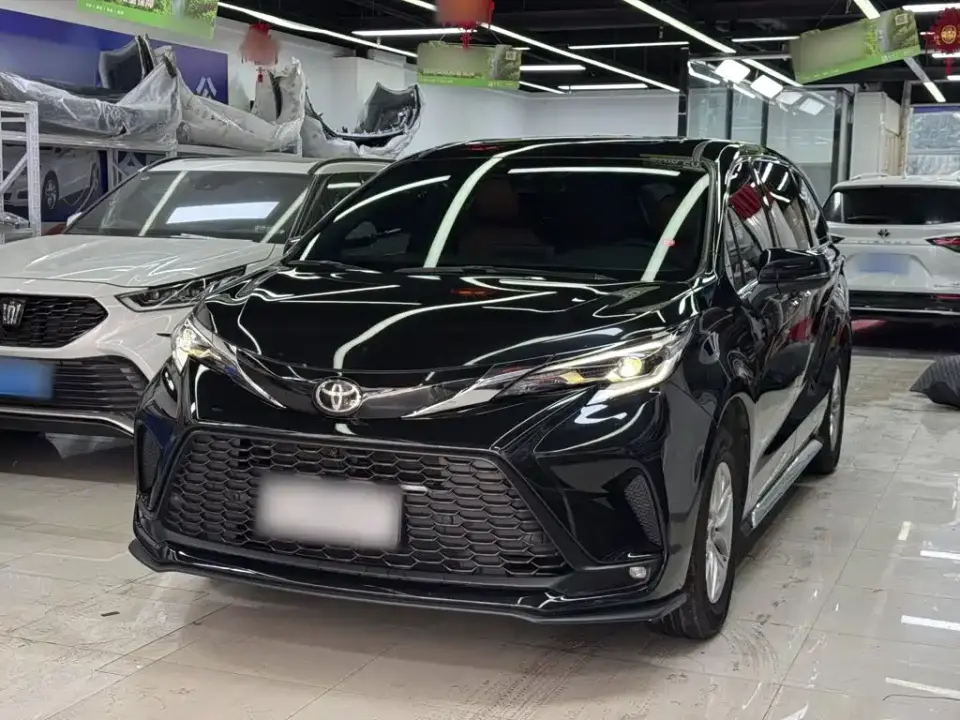 Toyota Granvia Model 2.5L Hybrid Comfort Edition 2025